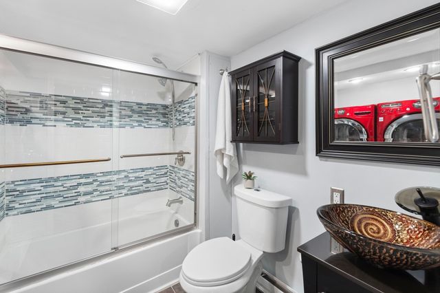 22 Ash St, Melrose, MA 02176