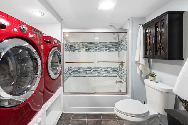 22 Ash St, Melrose, MA 02176