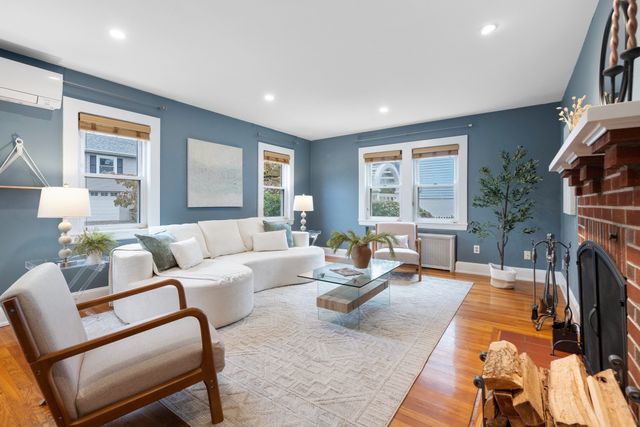 22 Ash St, Melrose, MA 02176