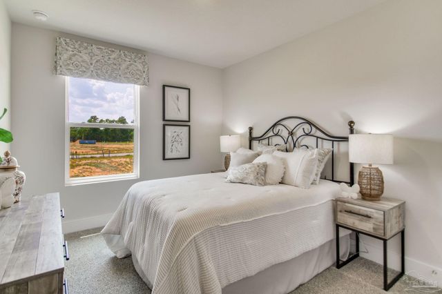 3992 Pendragon Cir, Milton, FL 32583