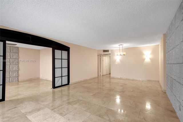 18151 NE 31st Ct PH-208, Aventura, FL 33160