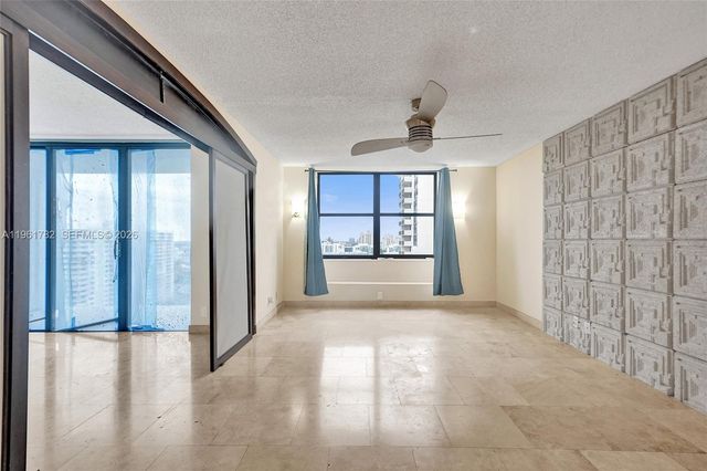 18151 NE 31st Ct PH-208, Aventura, FL 33160