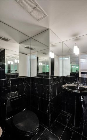 18151 NE 31st Ct PH-208, Aventura, FL 33160