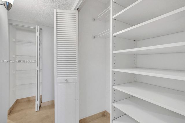 18151 NE 31st Ct PH-208, Aventura, FL 33160