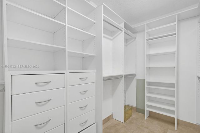 18151 NE 31st Ct PH-208, Aventura, FL 33160