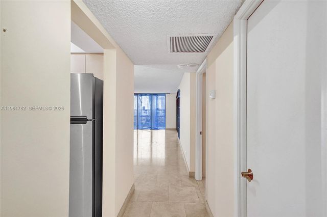 18151 NE 31st Ct PH-208, Aventura, FL 33160