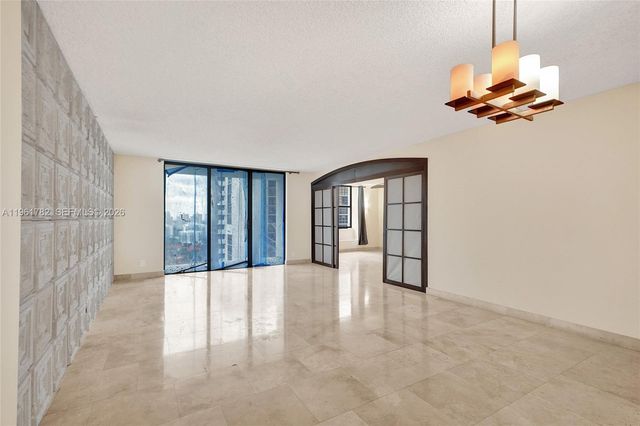 18151 NE 31st Ct PH-208, Aventura, FL 33160