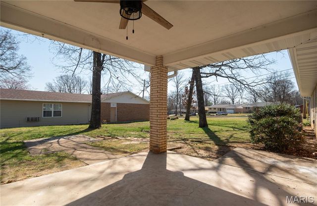 1915 Old Orchard Road, Poplar Bluff, MO 63901