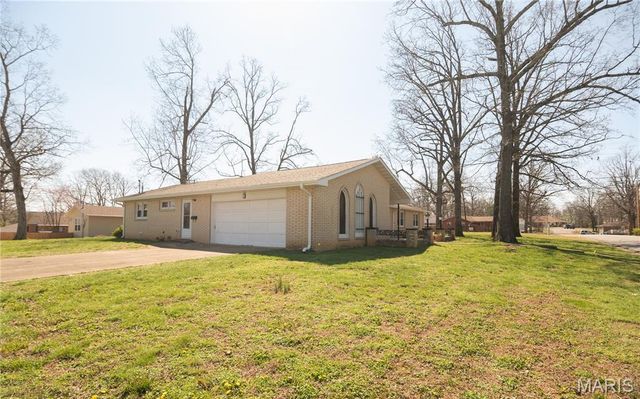 1915 Old Orchard Road, Poplar Bluff, MO 63901