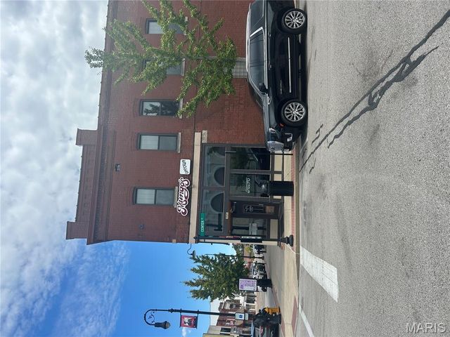 100 E Main Street, Collinsville, IL 62234