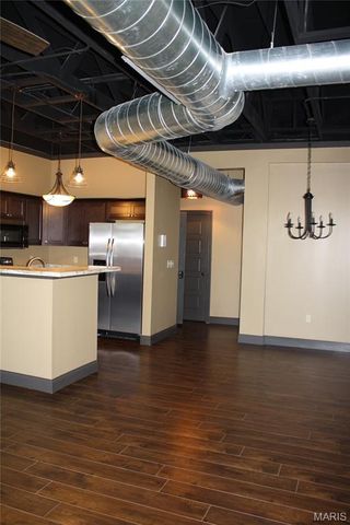 100 E Main Street, Collinsville, IL 62234