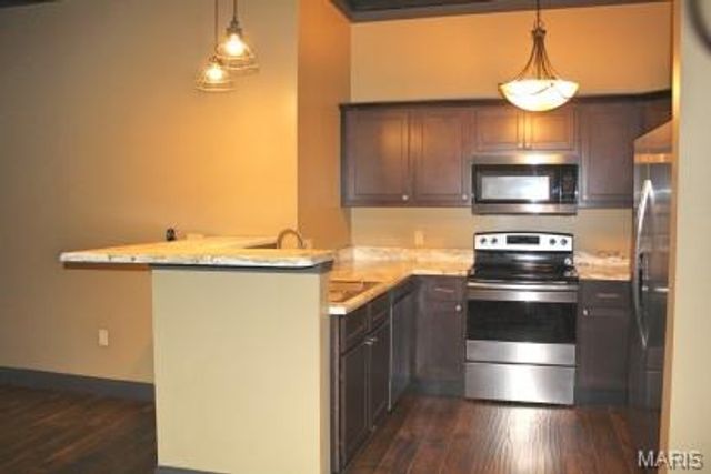 100 E Main Street, Collinsville, IL 62234