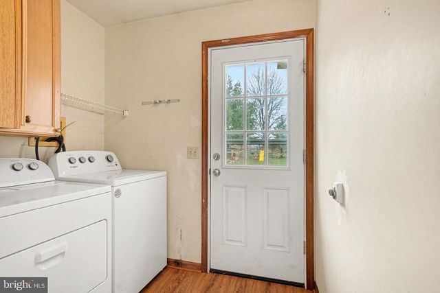 711 W SIDDONSBURG RD, Dillsburg, PA 17019