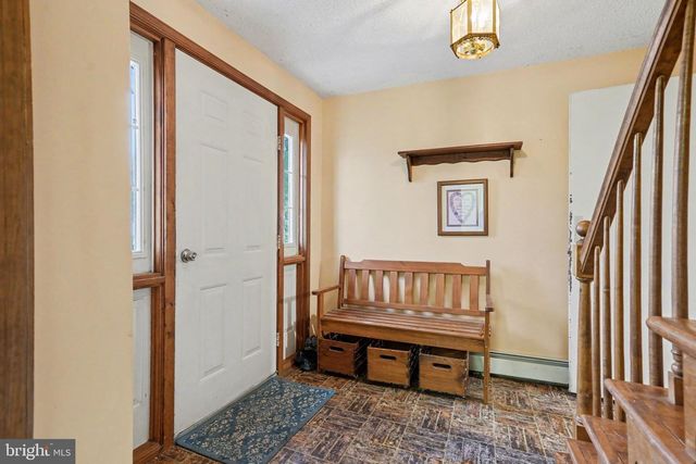 711 W SIDDONSBURG RD, Dillsburg, PA 17019