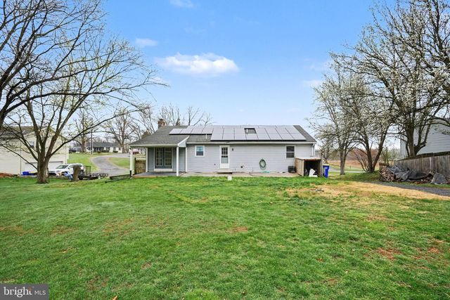 711 W SIDDONSBURG RD, Dillsburg, PA 17019