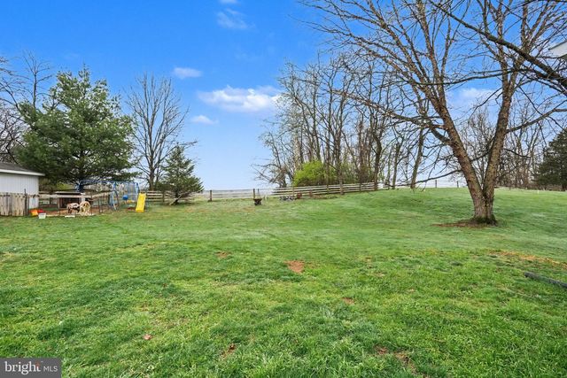 711 W SIDDONSBURG RD, Dillsburg, PA 17019