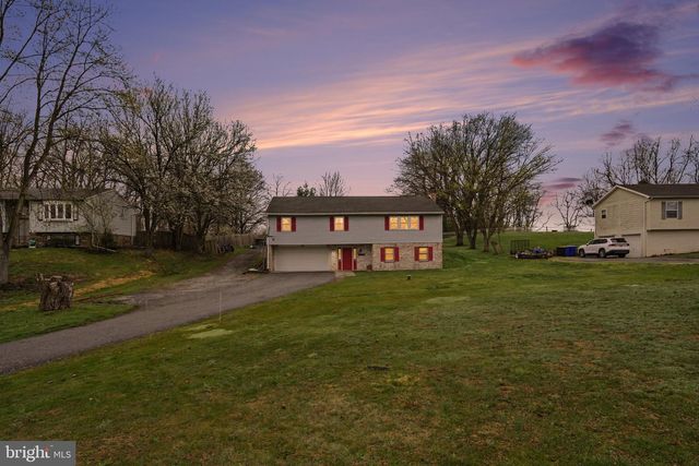 711 W SIDDONSBURG RD, Dillsburg, PA 17019