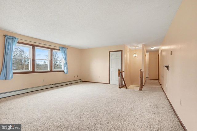 711 W SIDDONSBURG RD, Dillsburg, PA 17019