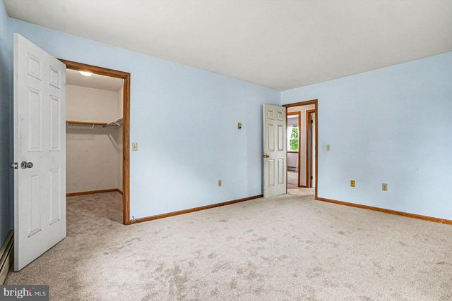 711 W SIDDONSBURG RD, Dillsburg, PA 17019