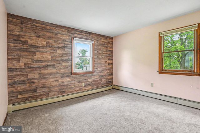 711 W SIDDONSBURG RD, Dillsburg, PA 17019