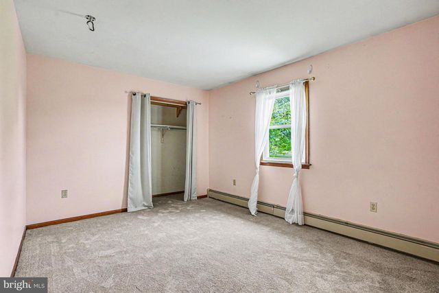 711 W SIDDONSBURG RD, Dillsburg, PA 17019