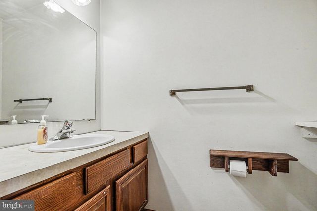 711 W SIDDONSBURG RD, Dillsburg, PA 17019