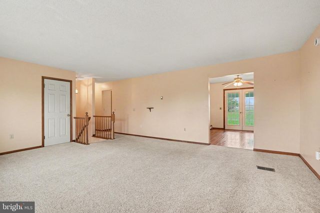 711 W SIDDONSBURG RD, Dillsburg, PA 17019