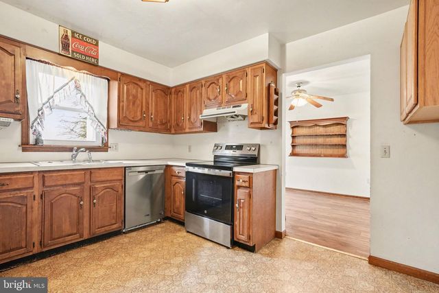 711 W SIDDONSBURG RD, Dillsburg, PA 17019