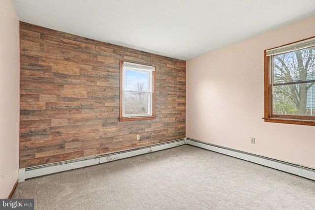 711 W SIDDONSBURG RD, Dillsburg, PA 17019