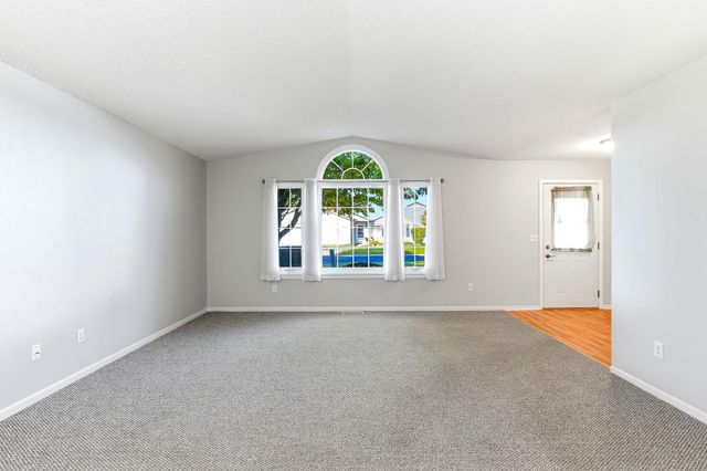 11021 57th Street NE, Albertville, MN 55301