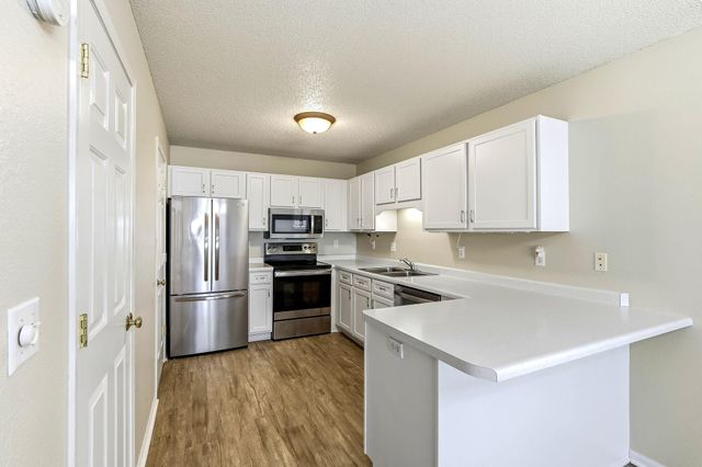 11021 57th Street NE, Albertville, MN 55301