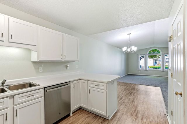 11021 57th Street NE, Albertville, MN 55301