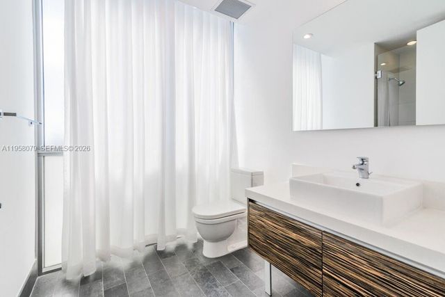 1100 Biscayne Blvd 5401, Miami, FL 33132