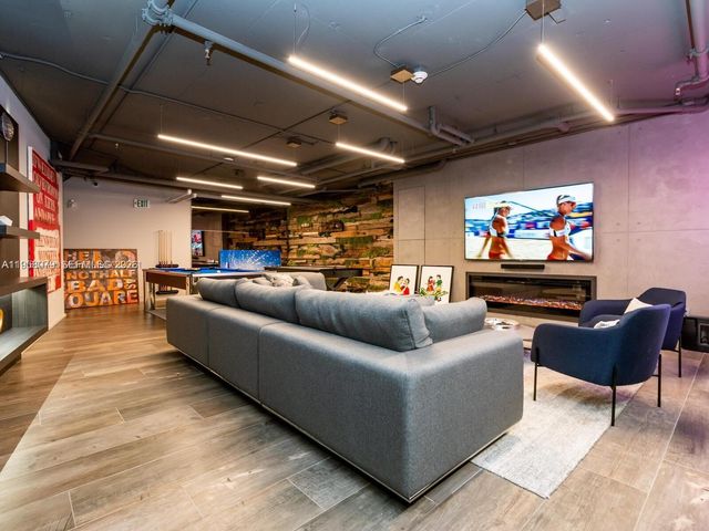 1100 Biscayne Blvd 5401, Miami, FL 33132