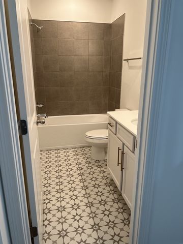 1305 Proprietors Pl, Murfreesboro, TN 37128