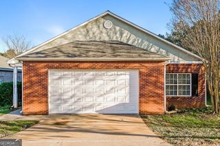 424 Bell Flower Trail, Locust Grove, GA 30248