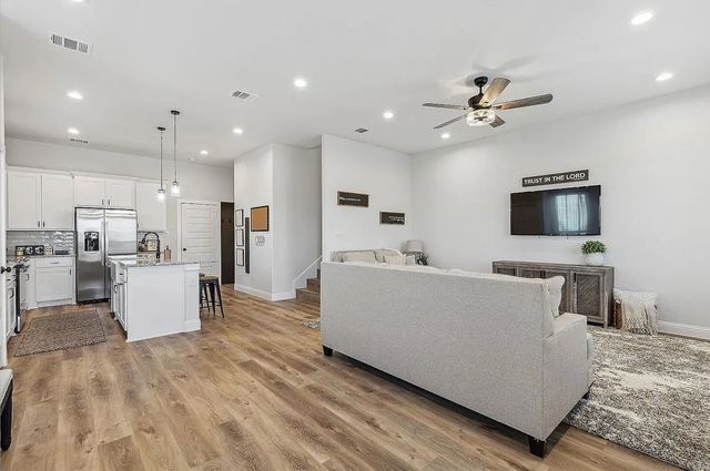 4003 Avion Drive, Sanger, TX 76266