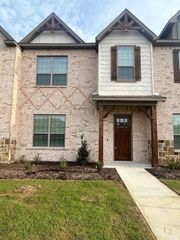 4003 Avion Drive, Sanger, TX 76266