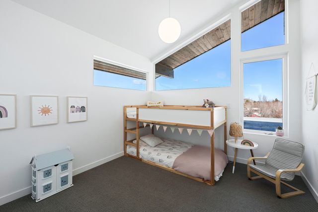 20640 Cougar Peak Drive, Bend, OR 97702