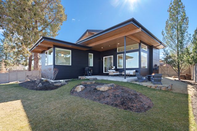 20640 Cougar Peak Drive, Bend, OR 97702