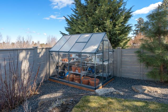 20640 Cougar Peak Drive, Bend, OR 97702