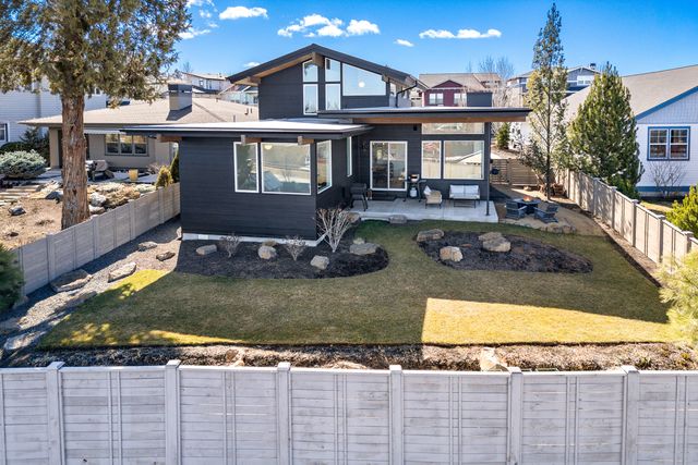 20640 Cougar Peak Drive, Bend, OR 97702