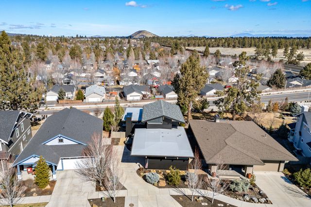 20640 Cougar Peak Drive, Bend, OR 97702