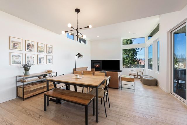 20640 Cougar Peak Drive, Bend, OR 97702