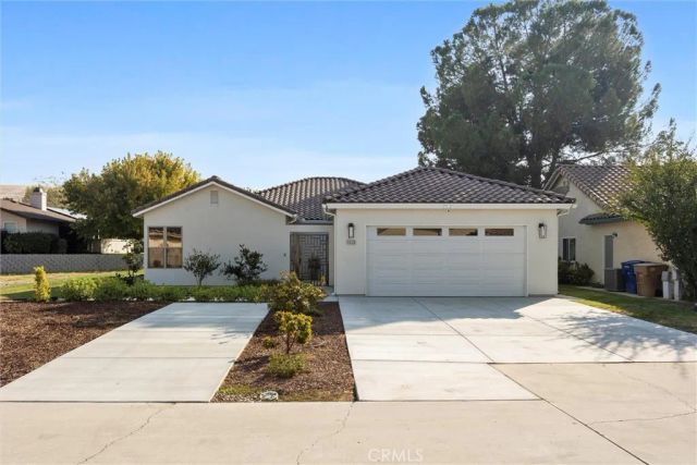16120 Match Pointe Court, Bakersfield, CA 93306