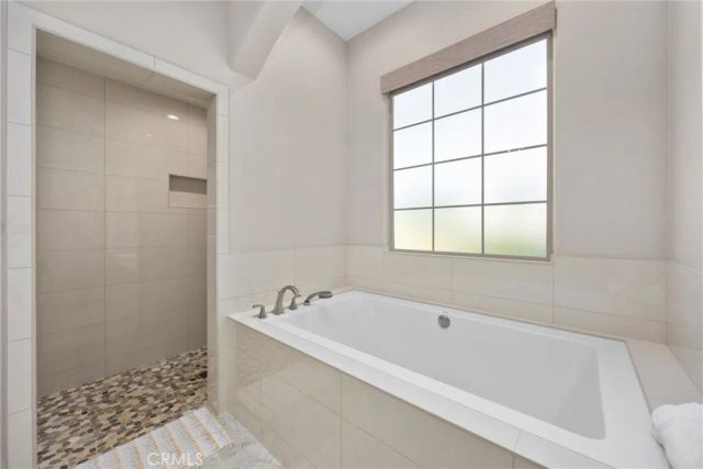 16120 Match Pointe Court, Bakersfield, CA 93306