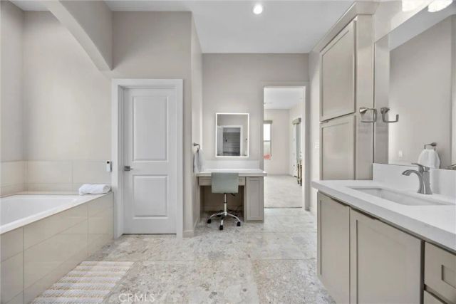 16120 Match Pointe Court, Bakersfield, CA 93306