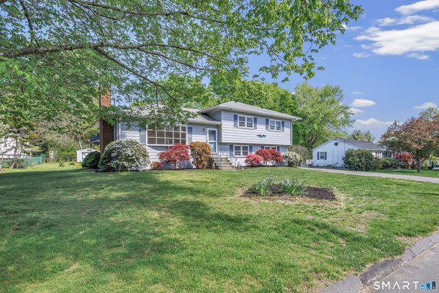 3 Laurel Avenue, Derby, CT 06418