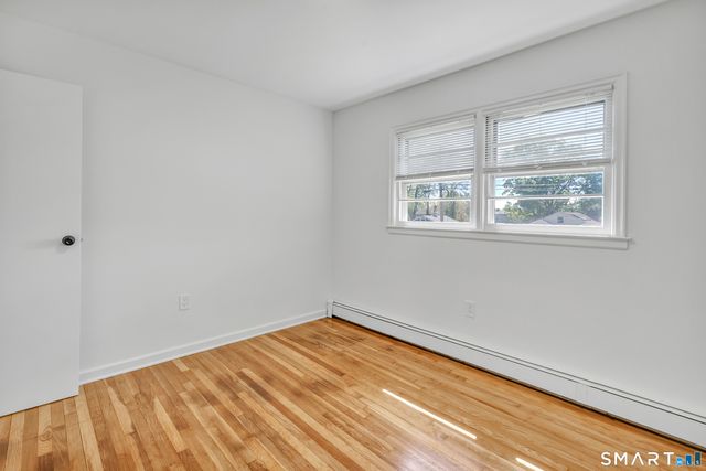 3 Laurel Avenue, Derby, CT 06418