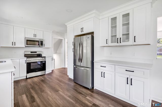 3 Laurel Avenue, Derby, CT 06418